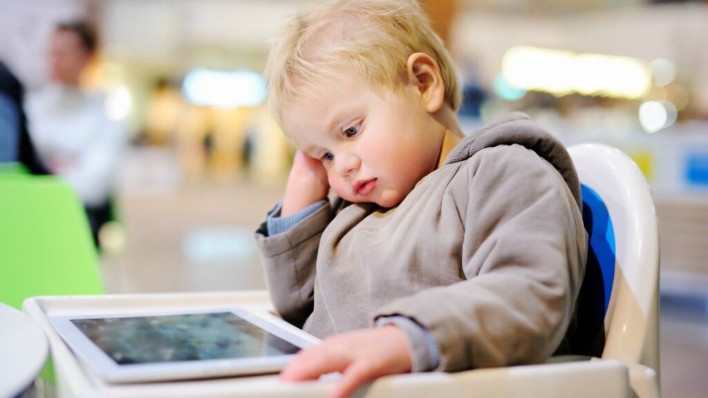 feel sorry for babies toddlers with iPads